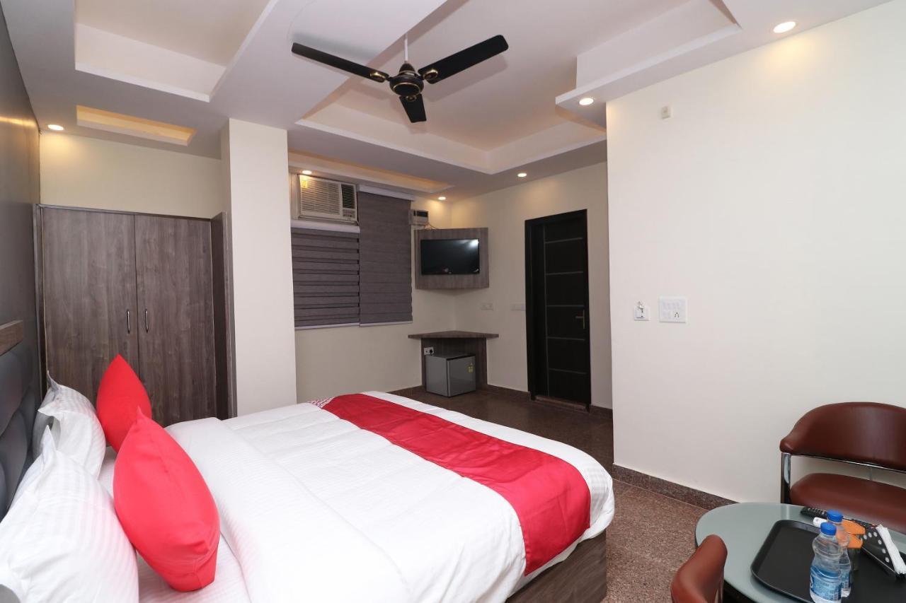 Oyo 36848 Embellish Inn New Delhi Exterior photo