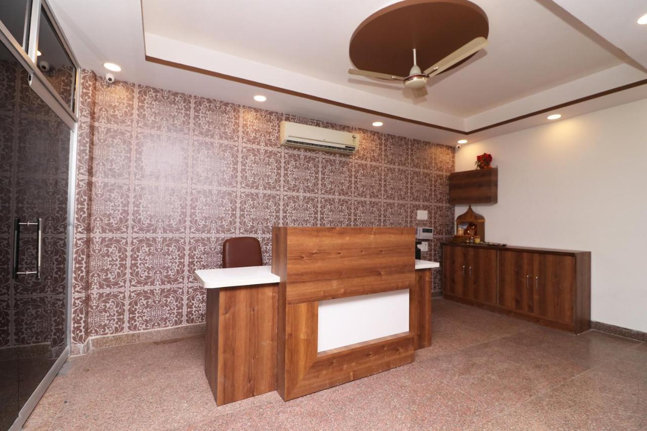 Oyo 36848 Embellish Inn New Delhi Exterior photo